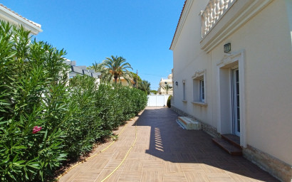 Herverkoop - Villa -
Cabo Roig