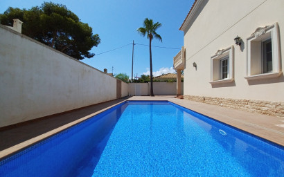 Herverkoop - Villa -
Cabo Roig