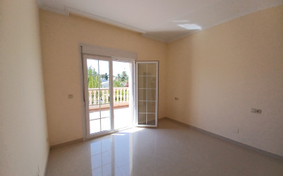 Herverkoop - Villa -
Cabo Roig