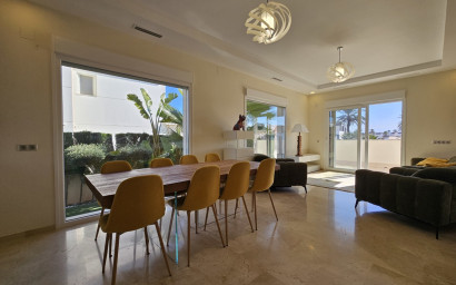 Revente - Villa -
La Zenia