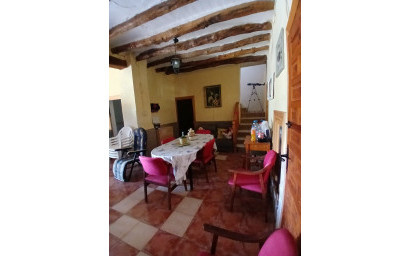 Revente - Maison de campagne -
Caudete