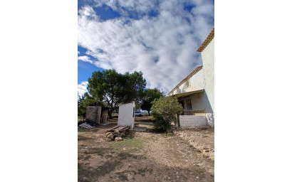 Revente - Maison de campagne -
Caudete