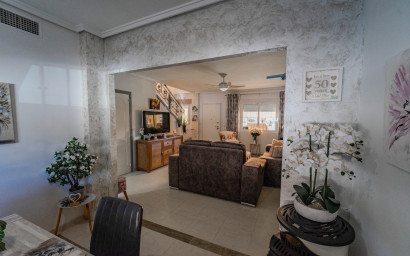 Herverkoop - Herenhuis -
Ciudad Quesada - Lo Marabú