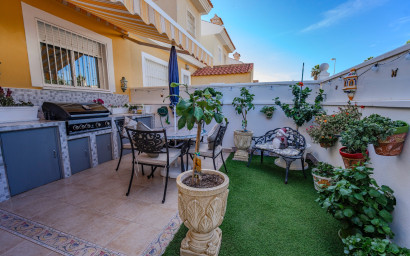 Herverkoop - Herenhuis -
Ciudad Quesada - Lo Marabú