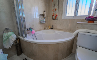 Herverkoop - Herenhuis -
Ciudad Quesada - Lo Marabú