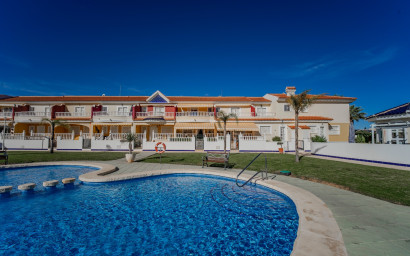 Herverkoop - Herenhuis -
Ciudad Quesada - Lo Marabú