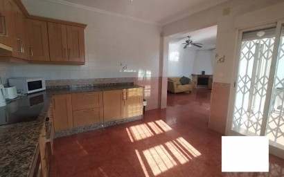 Resale - terraced house -
La Nucía