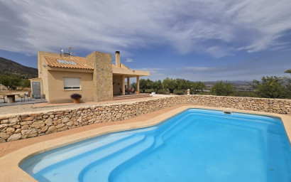 Resale - Villa -
Salinas