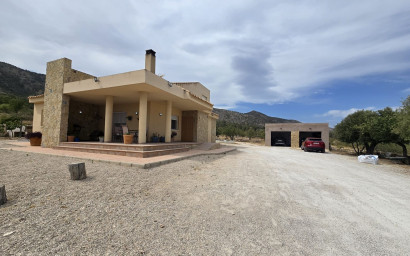 Resale - Villa -
Salinas