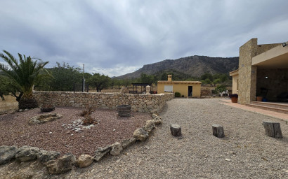 Resale - Villa -
Salinas