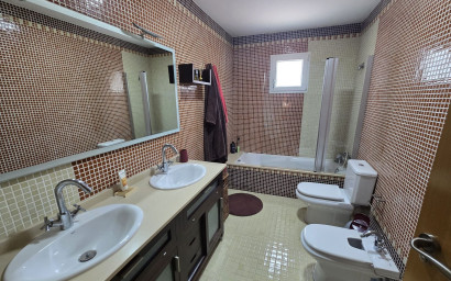 Resale - Villa -
Salinas