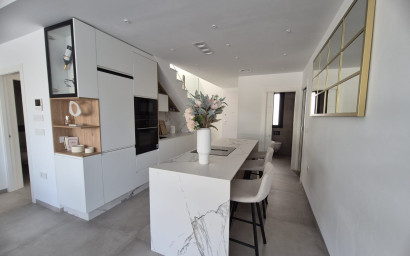 Revente - Maison mitoyenne -
Santiago de La Ribera - Santiago de La Ribera - Town