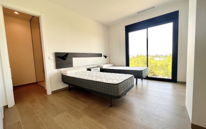 Resale - Apartment -
Las Colinas Golf Resort