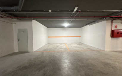 Resale - Apartment -
Las Colinas Golf Resort