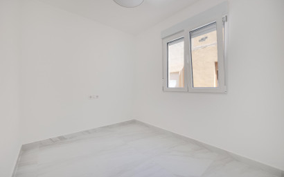 Herverkoop - Penthouse -
Torrevieja - El Limonar