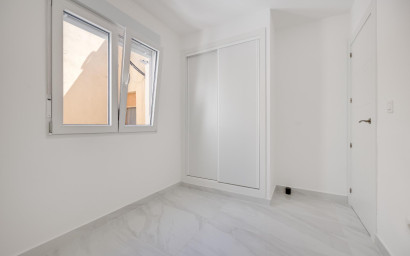 Herverkoop - Penthouse -
Torrevieja - El Limonar