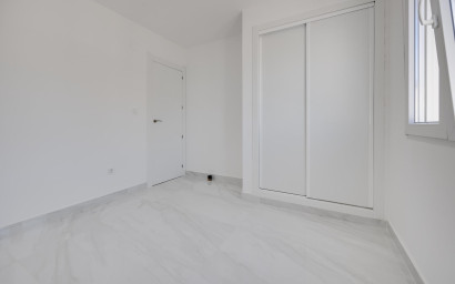 Herverkoop - Penthouse -
Torrevieja - El Limonar