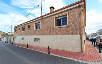 Herverkoop - Herenhuis -
Hondón de los Fráiles