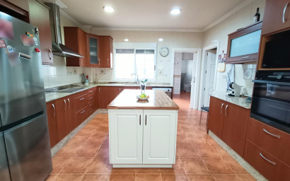 Herverkoop - Herenhuis -
Hondón de los Fráiles