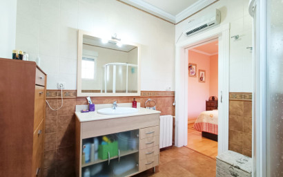 Herverkoop - Herenhuis -
Hondón de los Fráiles