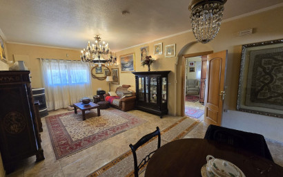 Herverkoop - Villa -
Sax