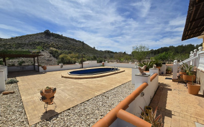 Herverkoop - Villa -
Sax