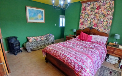 Herverkoop - Hippische installaties -
Monovar