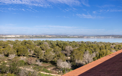 Herverkoop - Plat -
Torrevieja - La Siesta