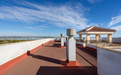 Herverkoop - Plat -
Torrevieja - La Siesta