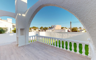 Resale - Bungalow -
Orihuela Costa - Villamartin
