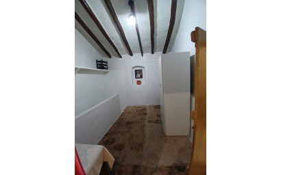 Resale - Finca / Country Property -
Yecla