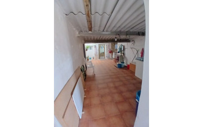 Resale - Finca / Country Property -
Yecla