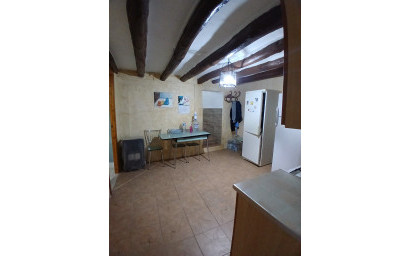 Resale - Finca / Country Property -
Yecla