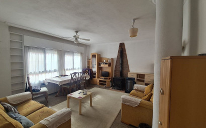 Revente - Maison mitoyenne -
Salinas