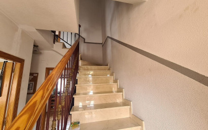 Revente - Maison mitoyenne -
Salinas