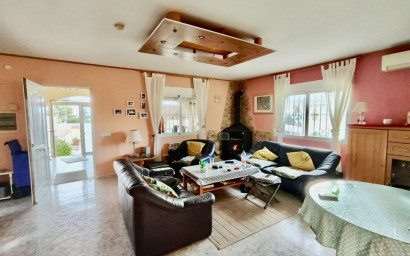 Resale - Villa -
Fortuna