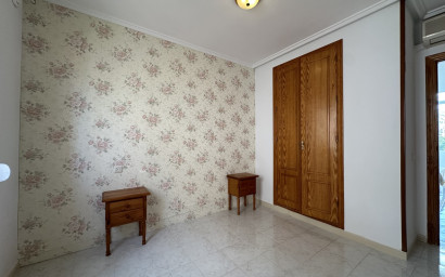 Herverkoop - Herenhuis -
La Mata