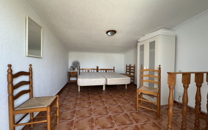 Herverkoop - Herenhuis -
La Mata