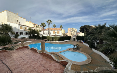 Herverkoop - Herenhuis -
La Mata