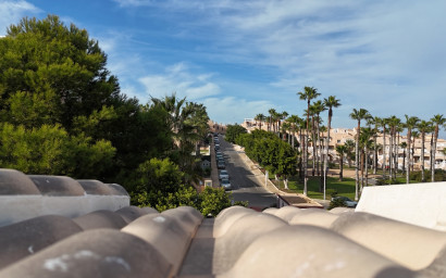 Herverkoop - Herenhuis -
La Mata