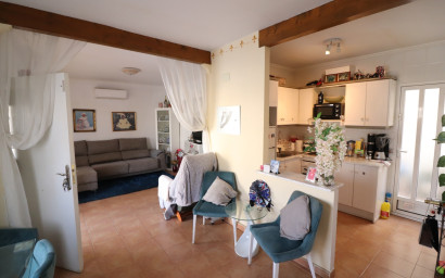 Herverkoop - Herenhuis -
Algorfa - Montebello