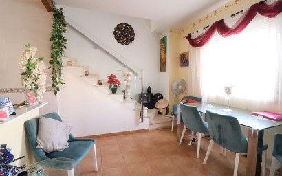 Herverkoop - Herenhuis -
Algorfa - Montebello