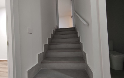 Revente - Maison mitoyenne -
Petrer