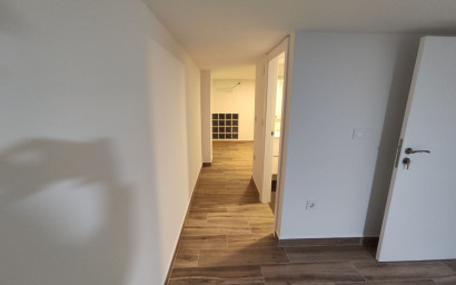 Revente - Maison mitoyenne -
Petrer