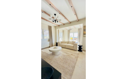 Resale - Villa -
Monovar