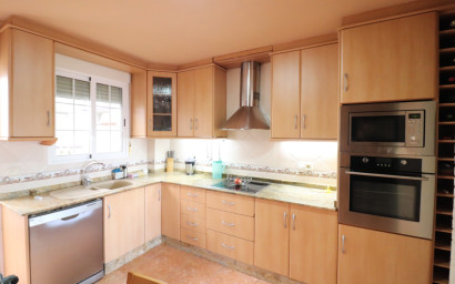 Resale - Villa -
Almoradi - El Saladar