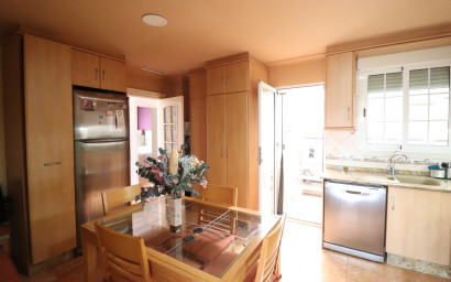 Resale - Villa -
Almoradi - El Saladar