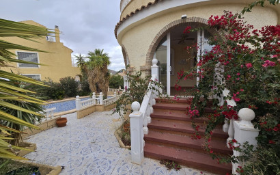 Herverkoop - Villa -
Monforte del Cid