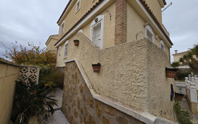 Herverkoop - Villa -
Monforte del Cid