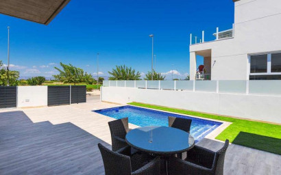 New Build - Townhouse -
Daya Nueva - Centro